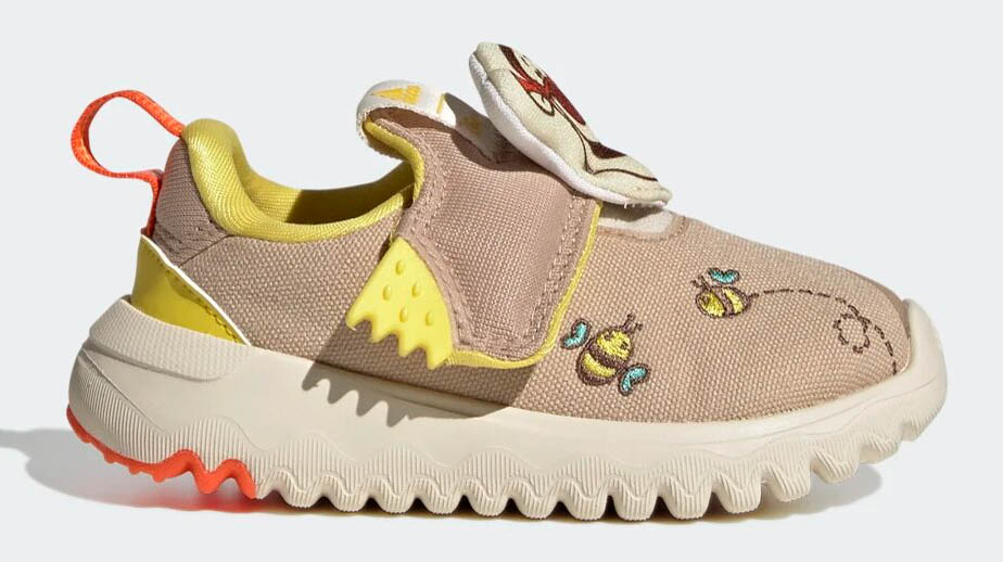 Disney Suru365 Winnie the Pooh Slip On shoes