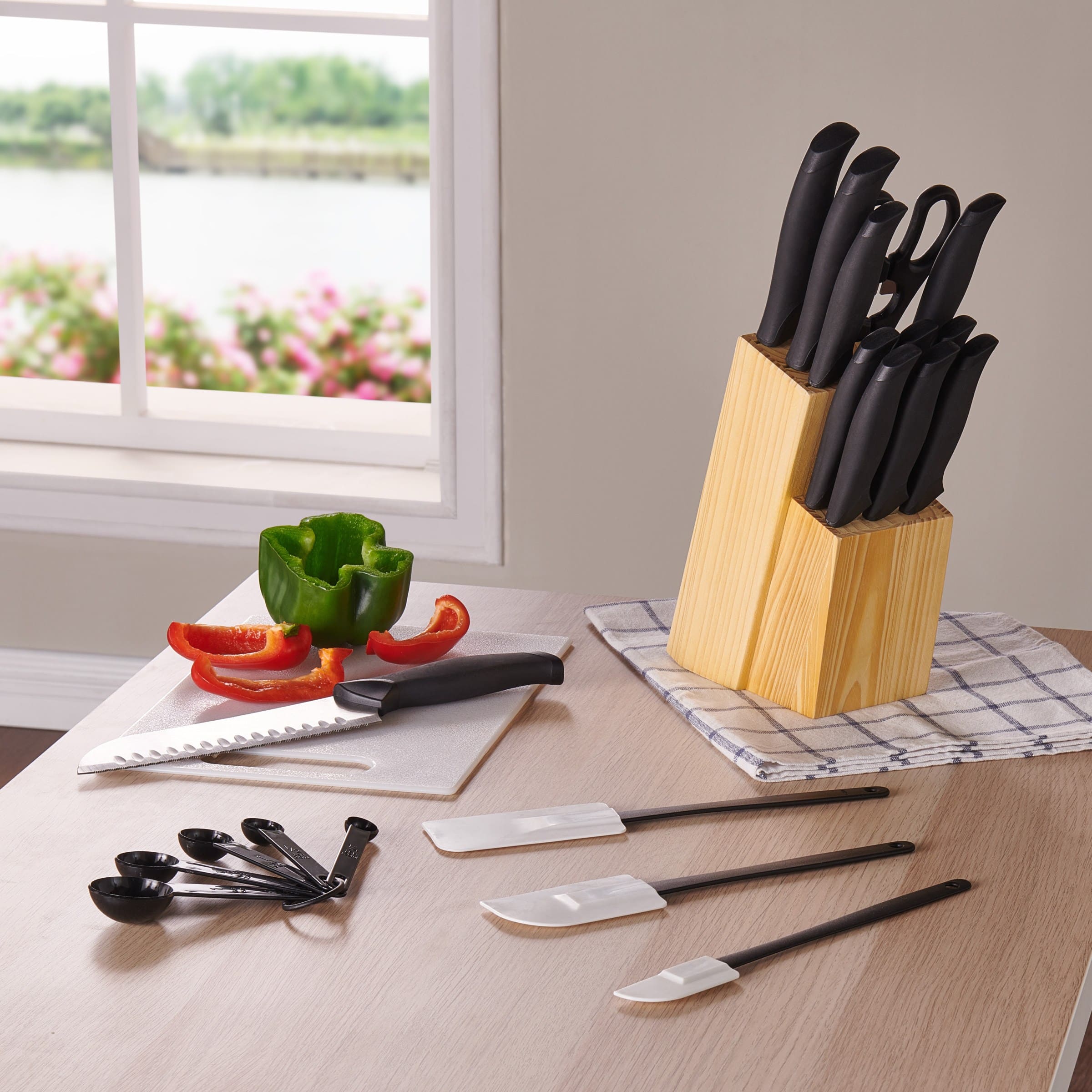 Mainstays 23 Piece Knife and Kitchen Tool Set with Wood Storage Block