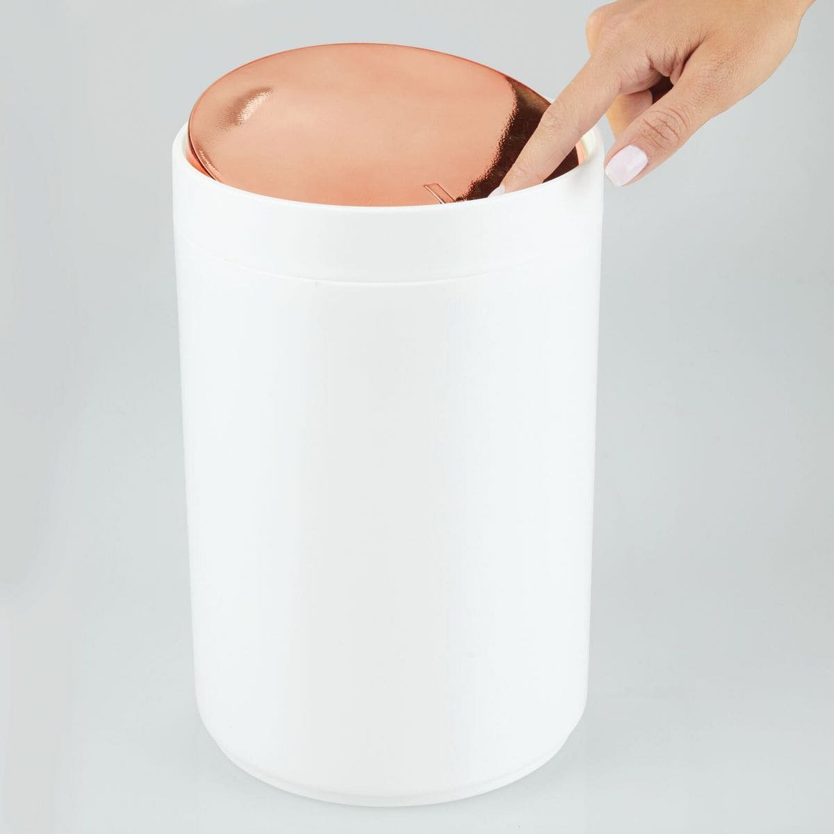 MDesign Plastic Small Round Trash Can Wastebasket