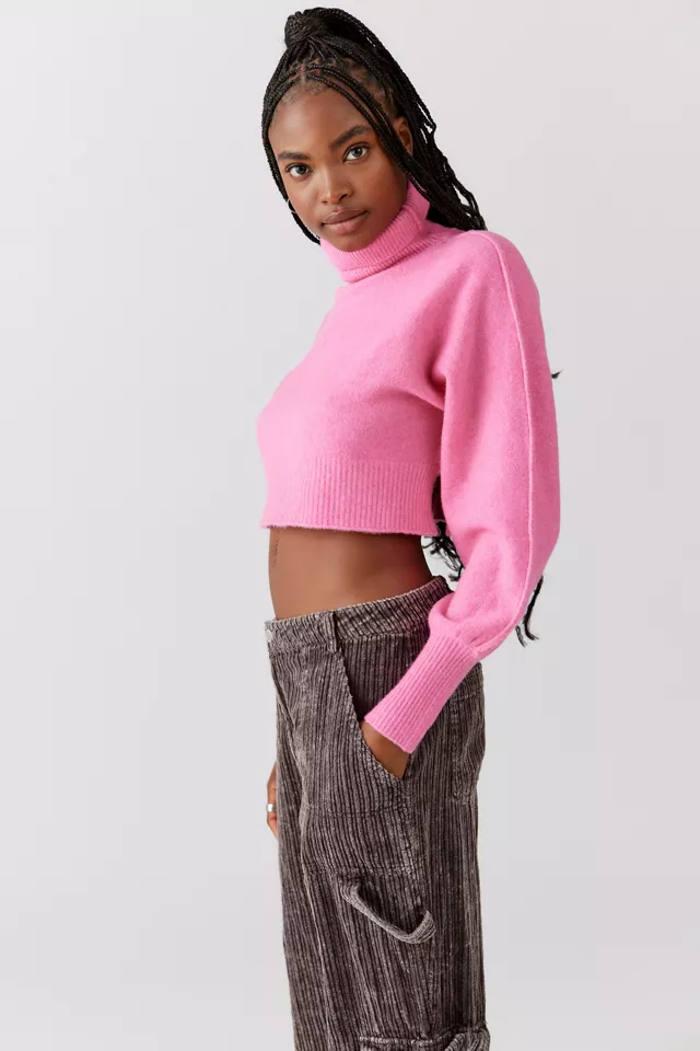 UO Finley Cropped Turtleneck Sweater