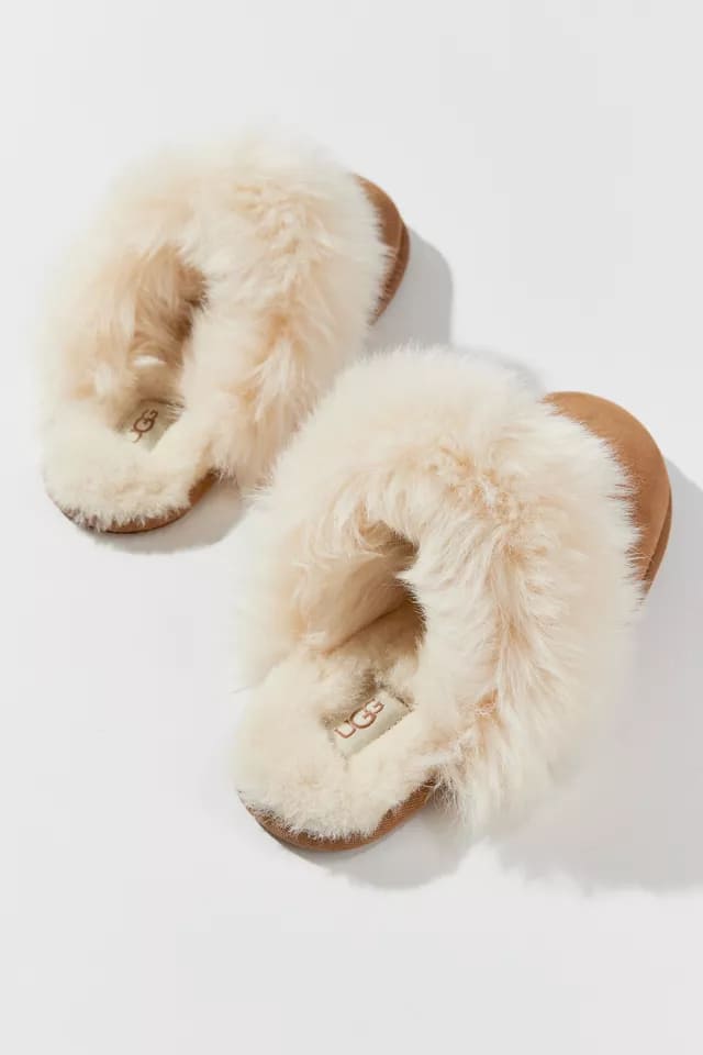 Urban Outfitters UGG Scuff Sis Sheepskin Slipper