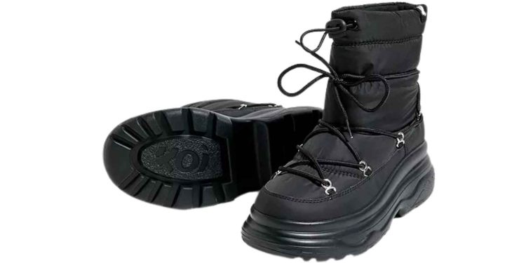 Urban Outfitters boots similar to Crocs