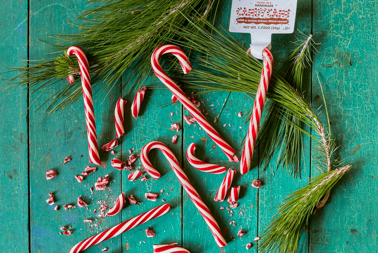 Trader Joe´s Handmade Candy Cane with Cocoa Center