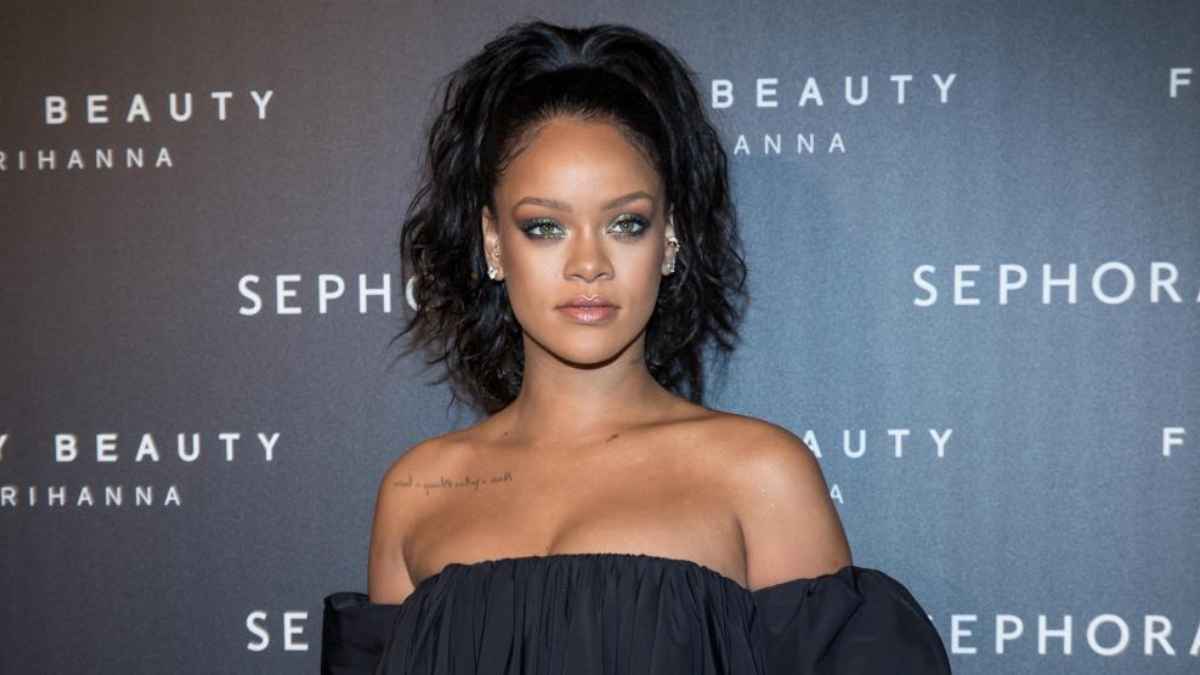 This is the Rihanna perfume for men and women that is being a hit at ...