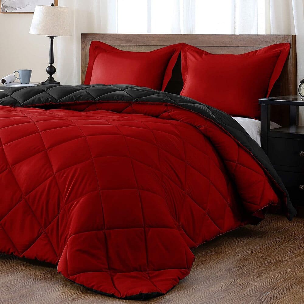 Amazon downluxe Lightweight Solid Comforter Set
