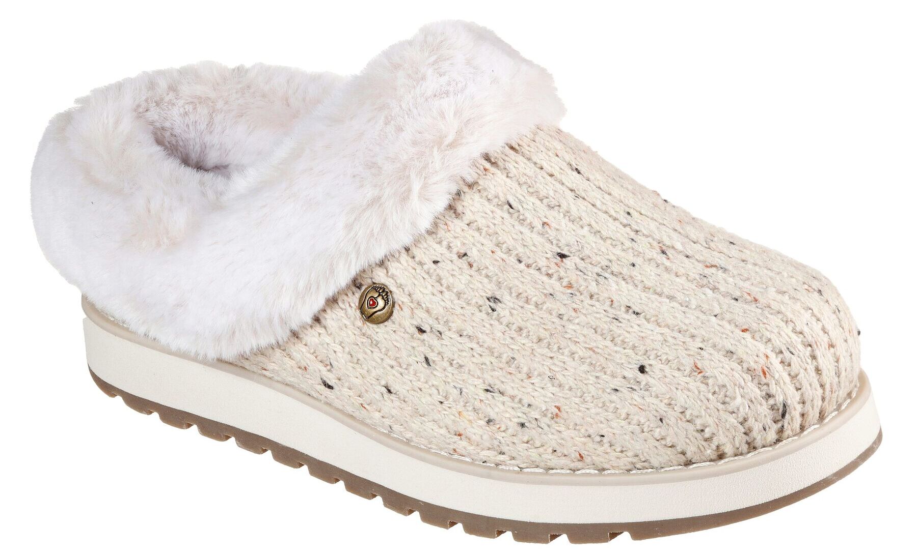 Skechers slippers that you'll want to wear to the office — ideal for winter