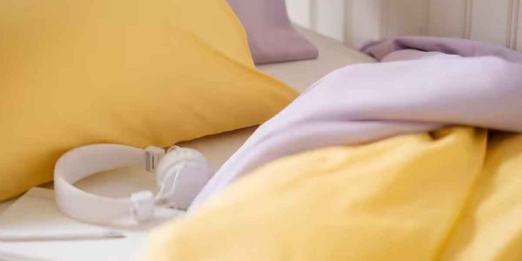 Ikea cuts the price of its best-selling duvet cover before November arrives